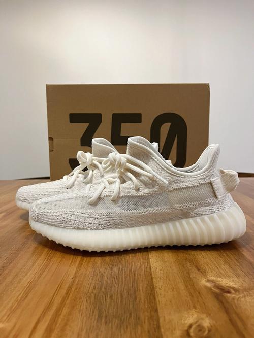 Yeezy水蜜桃V2